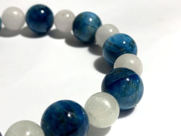 Blue Apatite and White Aventurine Bracelet details